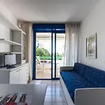 Beachside For Four Guests In * Bibione