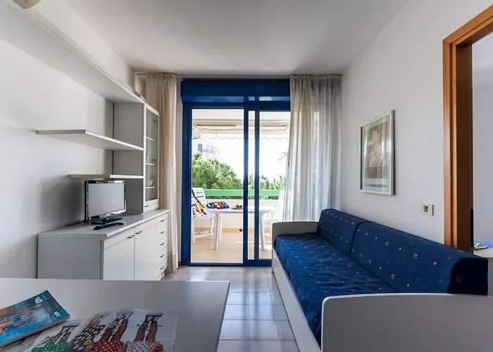 Beachside For Four Guests In * Bibione